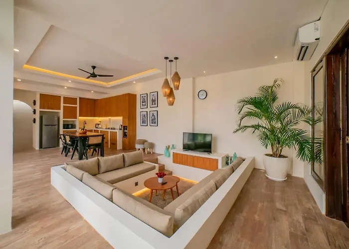 3br W- Pool & Sun Loungers *