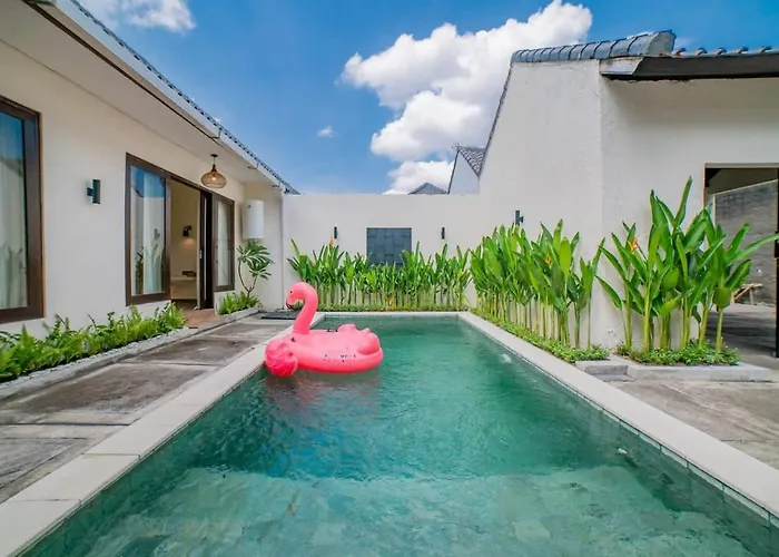 3br W- Pool & Sun Loungers *