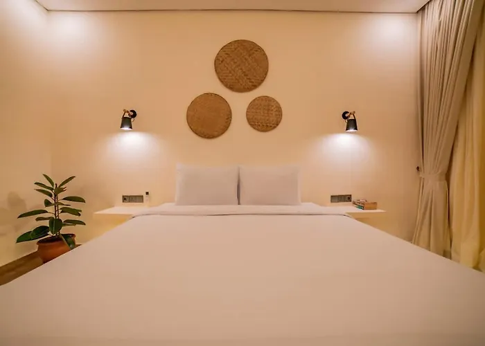 3br W- Pool & Sun Loungers ヴィラ スミニャック