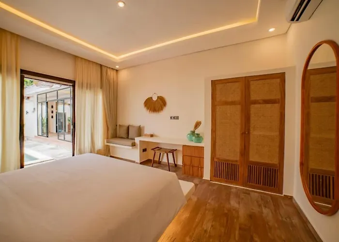 3br W- Pool & Sun Loungers ヴィラ